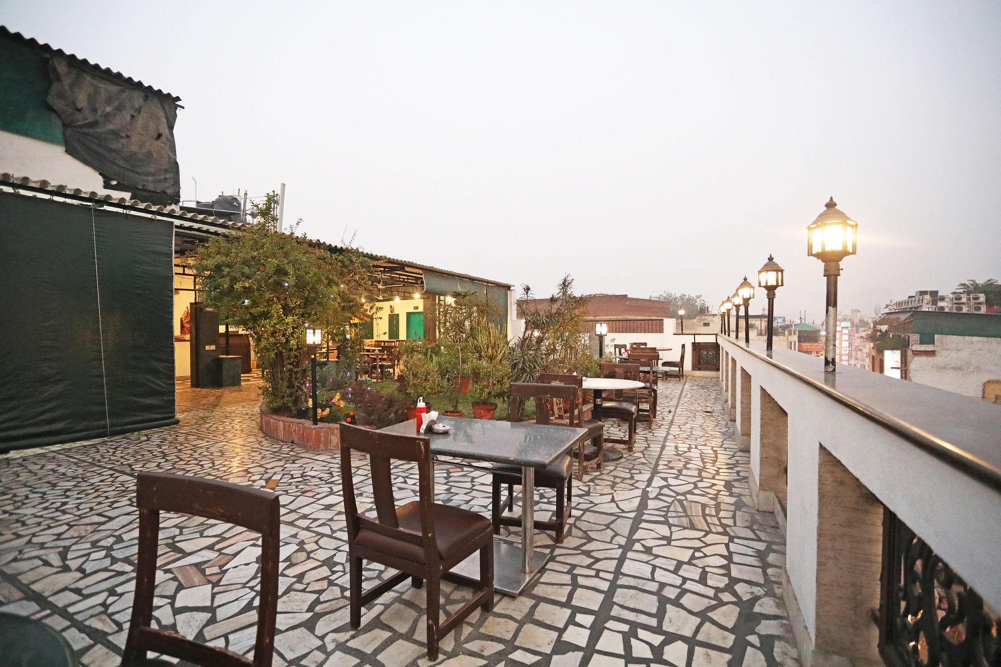 Capital O 10750 Hotel Vivek 뉴델리 외부 사진
